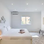 Holiday home Impressive 3 Bedrooms, Sun Terrace, Jacuzzi Amra1-1 *