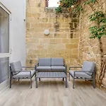 別荘 Impressive 3 Bedrooms, Sun Terrace, Jacuzzi Amra1-1