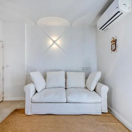 Impressive 3 Bedrooms, Sun Terrace, Jacuzzi Amra1-1 Casa vacanze *