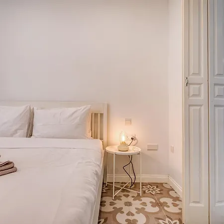 Impressive 3 Bedrooms, Sun Terrace, Jacuzzi Amra1-1 Casa vacanze Sliema