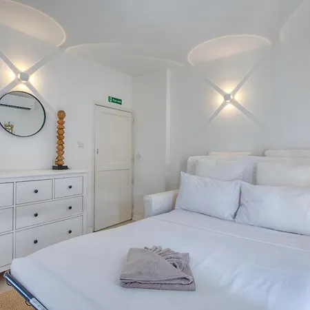 Impressive 3 Bedrooms, Sun Terrace, Jacuzzi Amra1-1 * Sliema