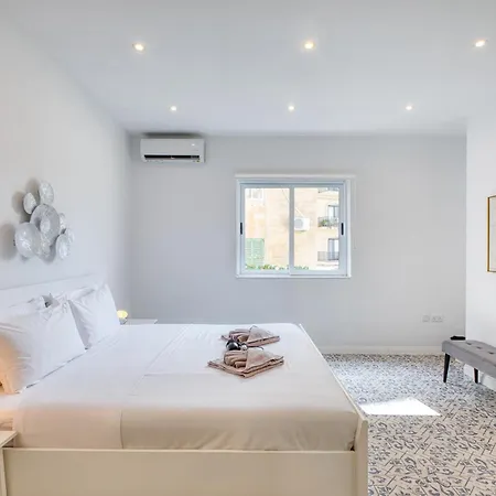 Casa vacanze Impressive 3 Bedrooms, Sun Terrace, Jacuzzi Amra1-1 *