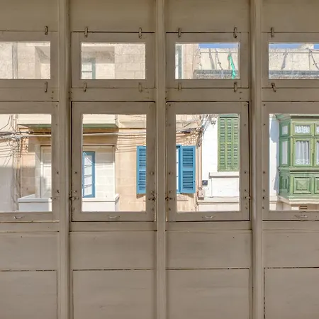 Impressive 3 Bedrooms, Sun Terrace, Jacuzzi Amra1-1