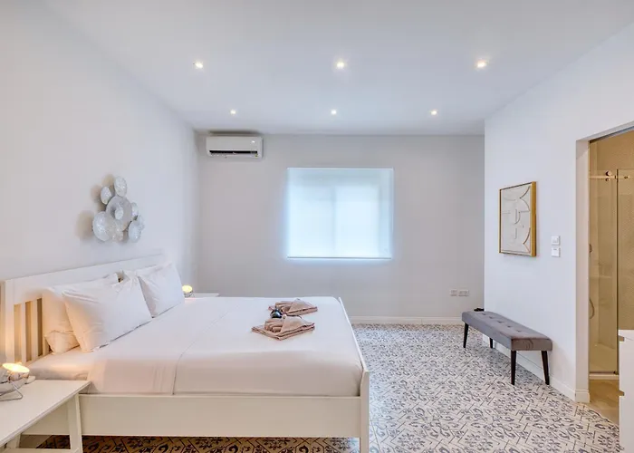 Impressive 3 Bedrooms, Sun Terrace, Jacuzzi Amra1-1 * سليمة